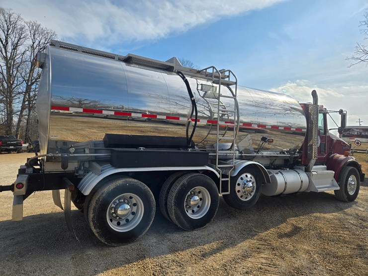 2015-kenworth-t800-image-22