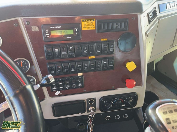 2015-western-star-4900-image-20