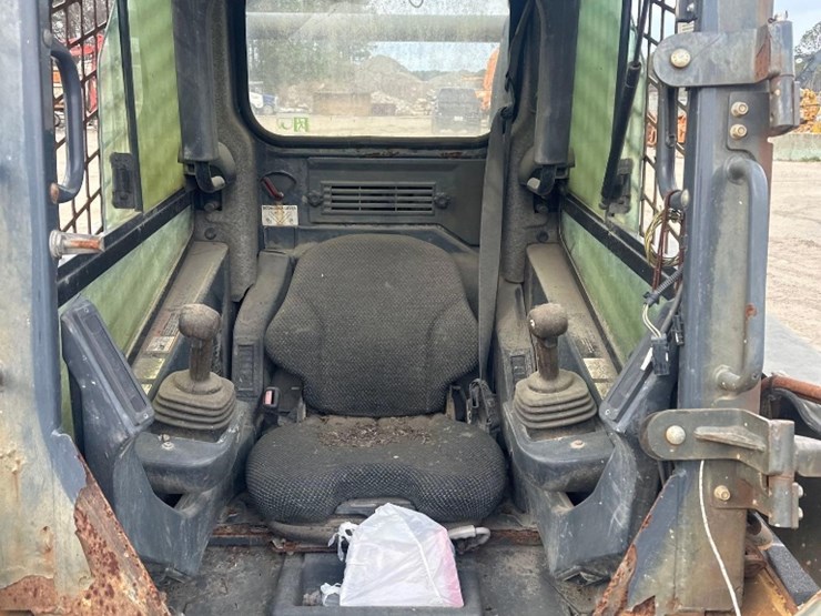 john-deere-319dt-crawler-skid-steer-image-4