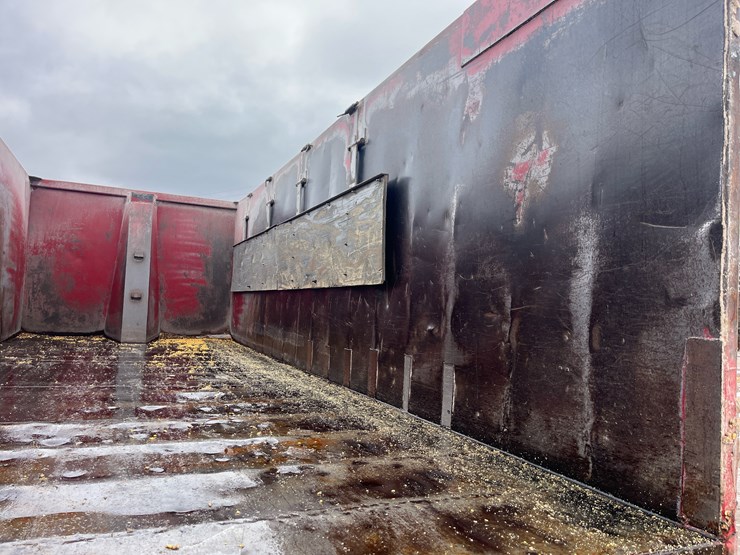 #4884-•-2004-sterling-silage-truck-image-22