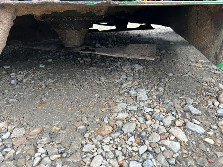 2020-john-deere-1025r-image-26