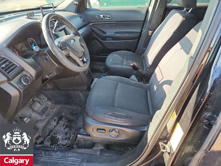 2019-ford-explorer-image-14