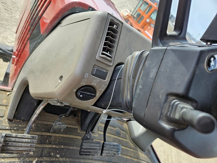 case-ih-mx180-image-28