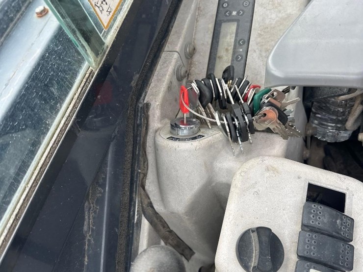 2014-deere-60g-image-21