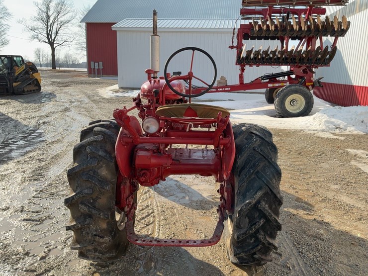 1957-mccormick-farmall-130-image-4