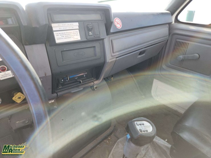 1996-ford-f800-image-12