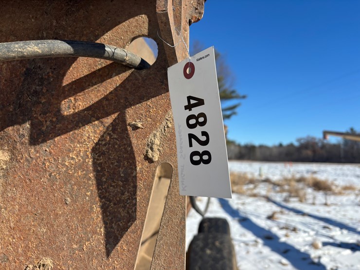 #4828-•-knight-manure-spreader-image-15