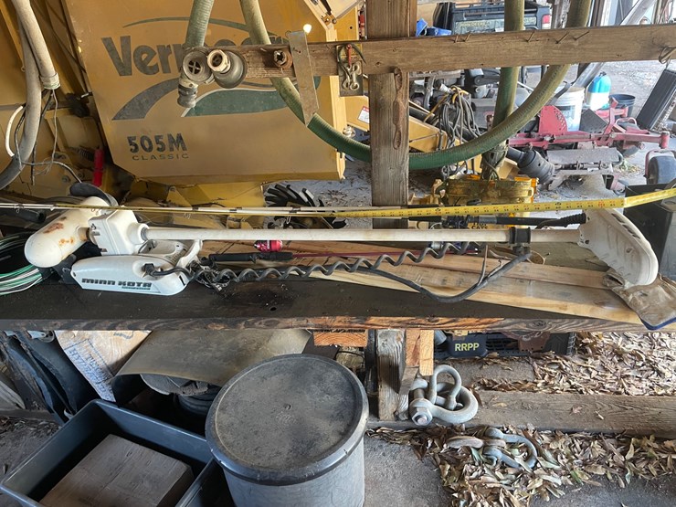 #407-•-minn--kota-trolling-motor-and-fishing-poles-image-17