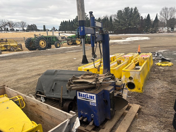 #4880-•-baseline-500-tire-machine-image-1