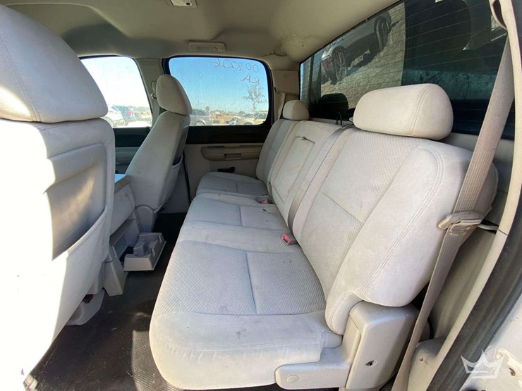 2008-chevrolet-silverado-3500-image-18