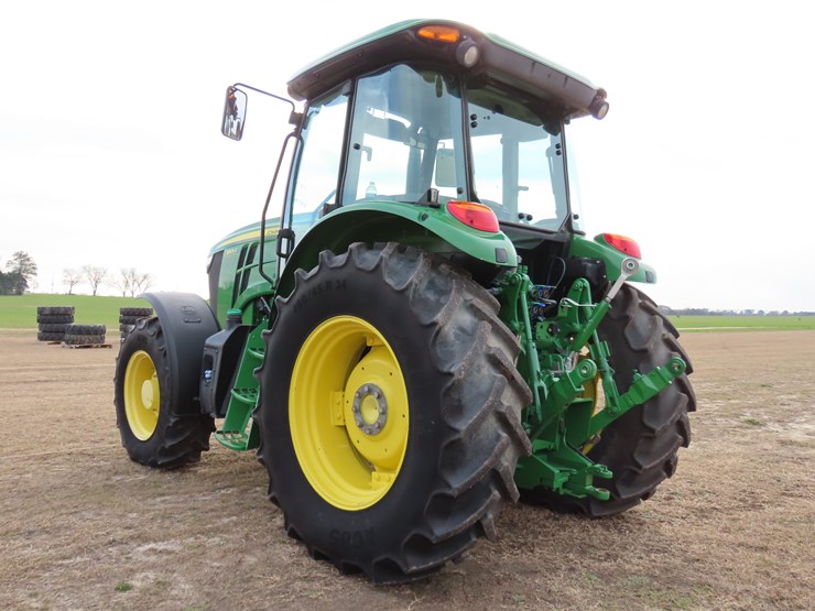 2020-john-deere-6105e-image-9