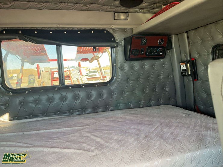 2015-western-star-4900-image-23