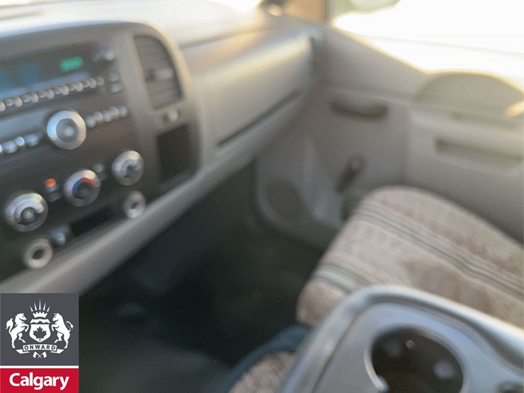 2012-chevrolet-silverado-1500-image-18