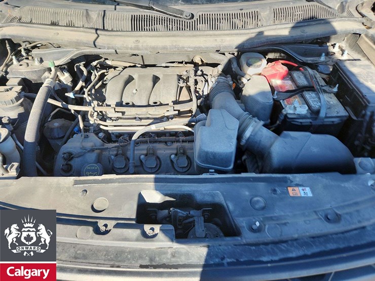 2019-ford-explorer-image-26