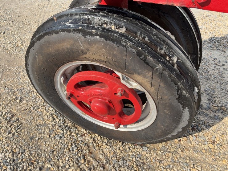 1954-mccormick-farmall-super-mta-image-10