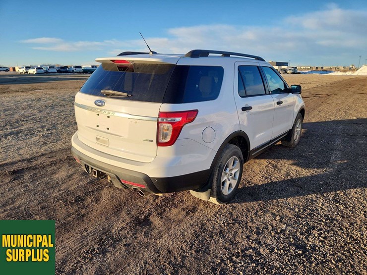 2013-ford-explorer-image-4