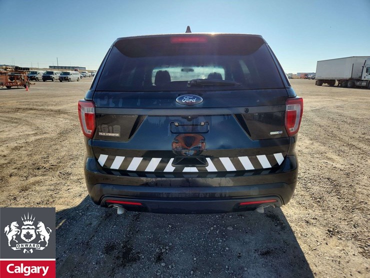 2017-ford-explorer-image-7