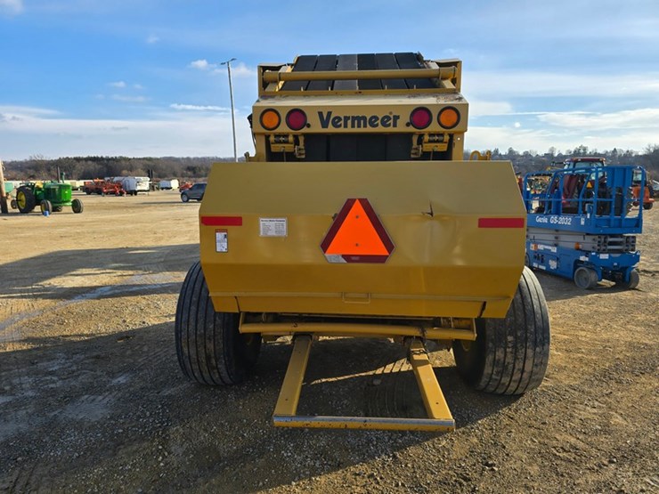 vermeer-604m-image-4