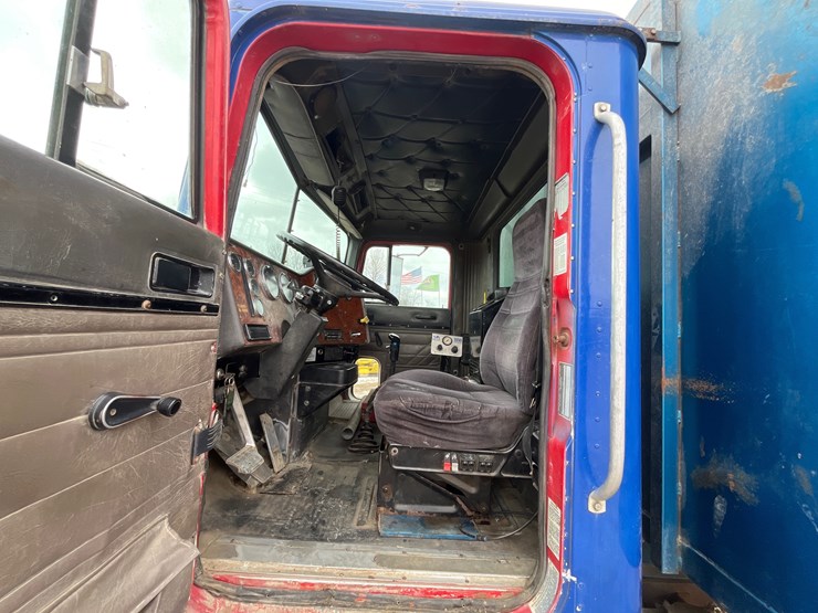 1995-international-5000-image-37