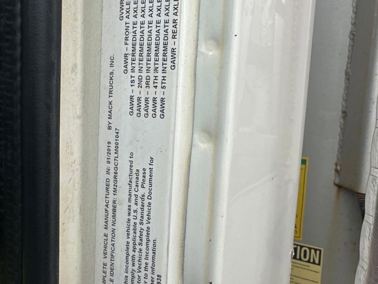 2020-mack-gr64f9-quad/a-dump-truck-image-15