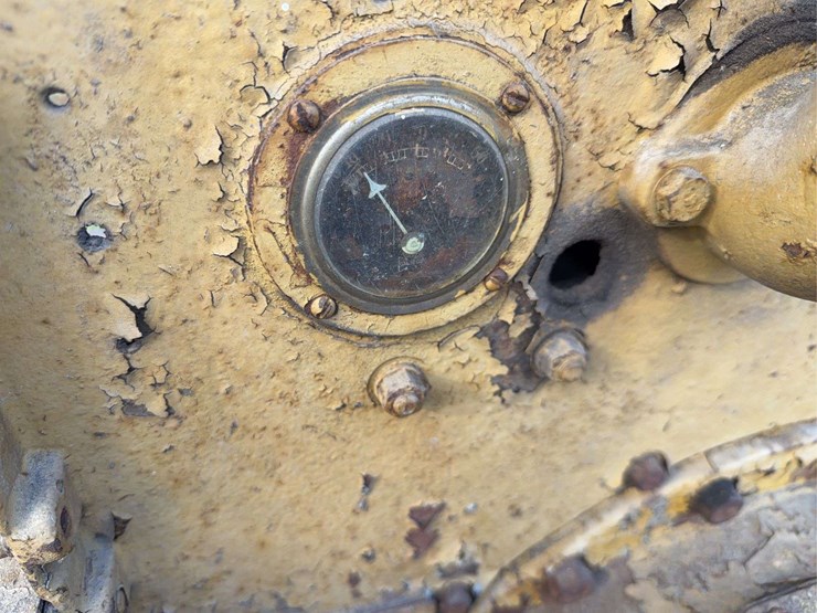 caterpillar-ten-gas-crawler-image-28