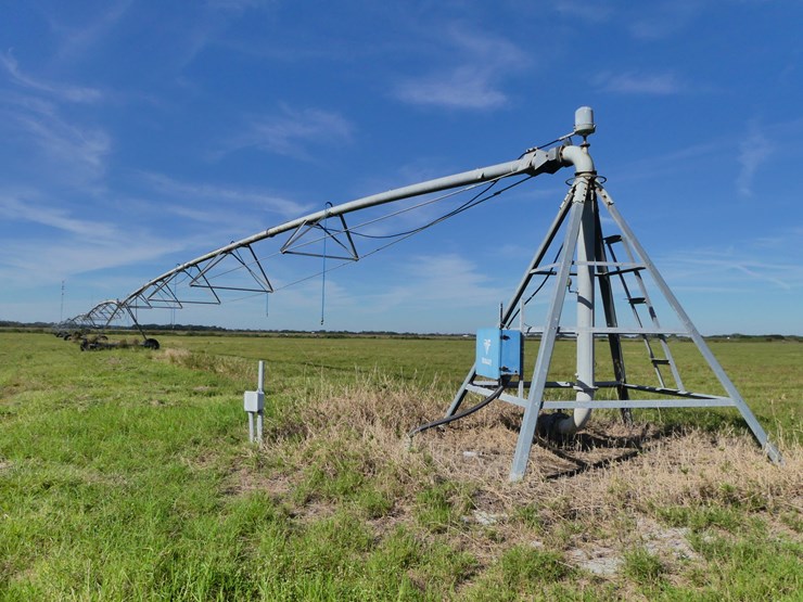 valley-model-8000-irrigation-system-image-1