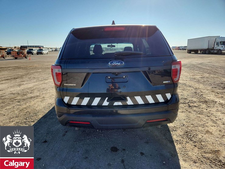 2019-ford-explorer-image-7
