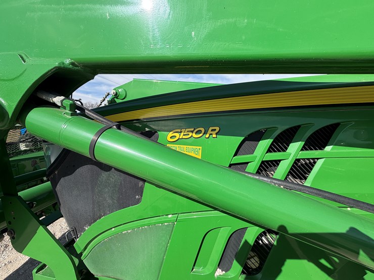 2015-john-deere-6150r-image-9