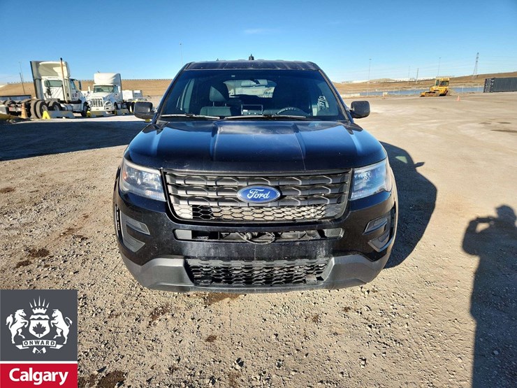 2019-ford-explorer-image-9