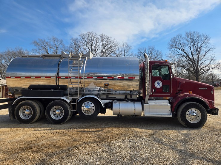 2015-kenworth-t800-image-27