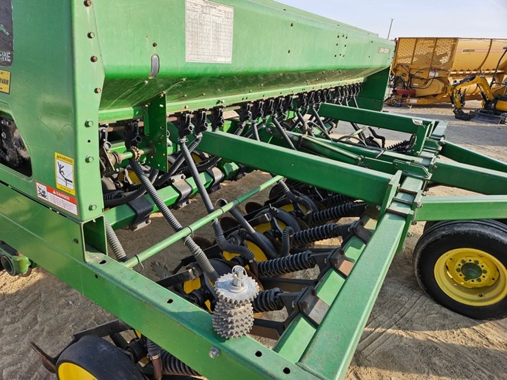 john-deere-750-image-13