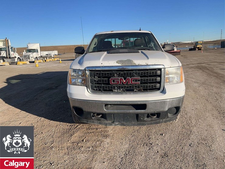 2013-gmc-sierra-2500hd-image-9