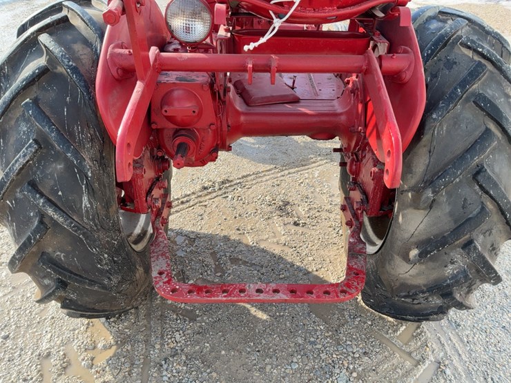 1955-mccormick-farmall-100-image-20