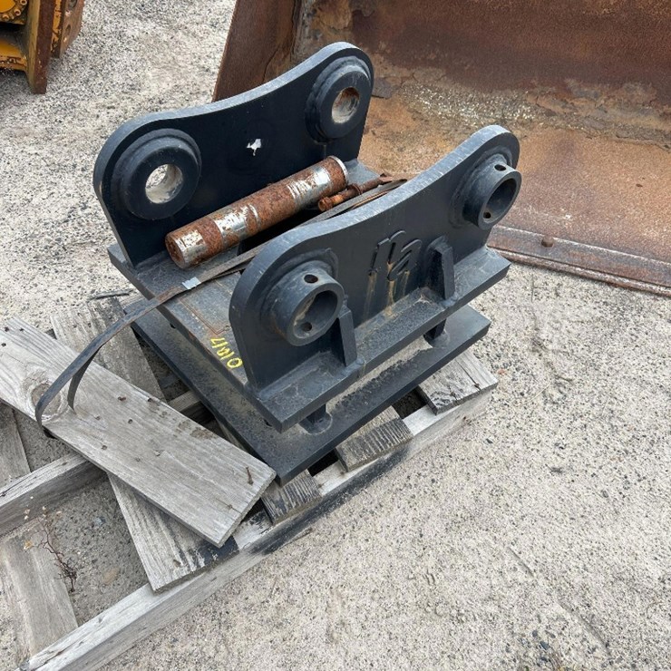 VOLVO EC140 EXCAVATOR COUPLER