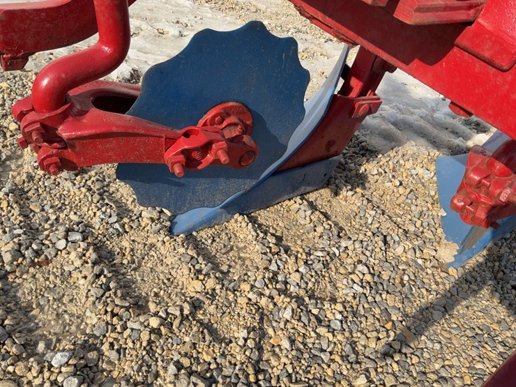 ih-2-14”-plow-image-9