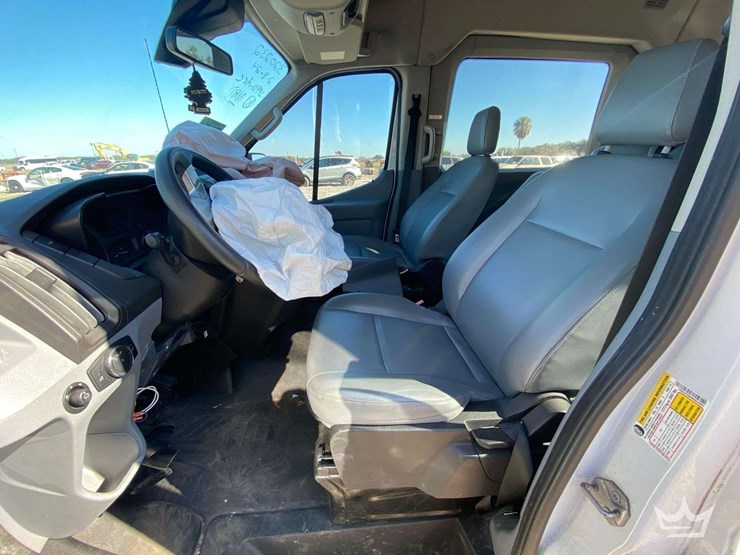 2017-ford-transit-image-12