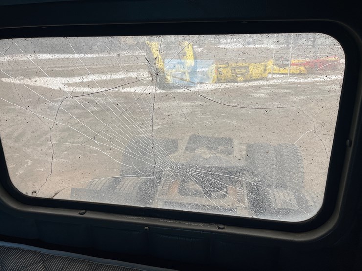 1998-peterbilt-379-image-35