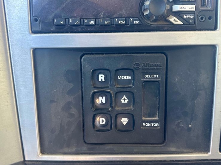 2019-mack-gr64f9-quad/a-dump-truck-image-25