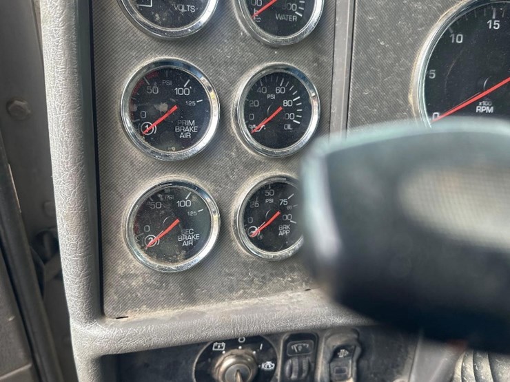 2015-kenworth-t370-image-22