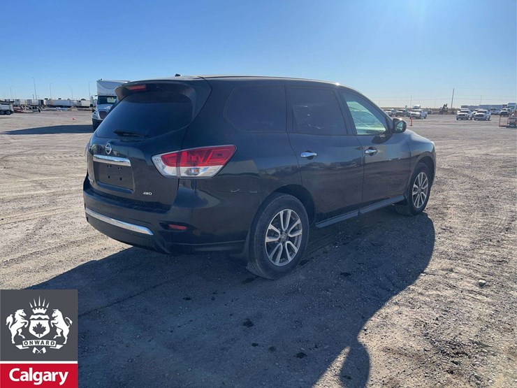 2015-nissan-pathfinder-image-4