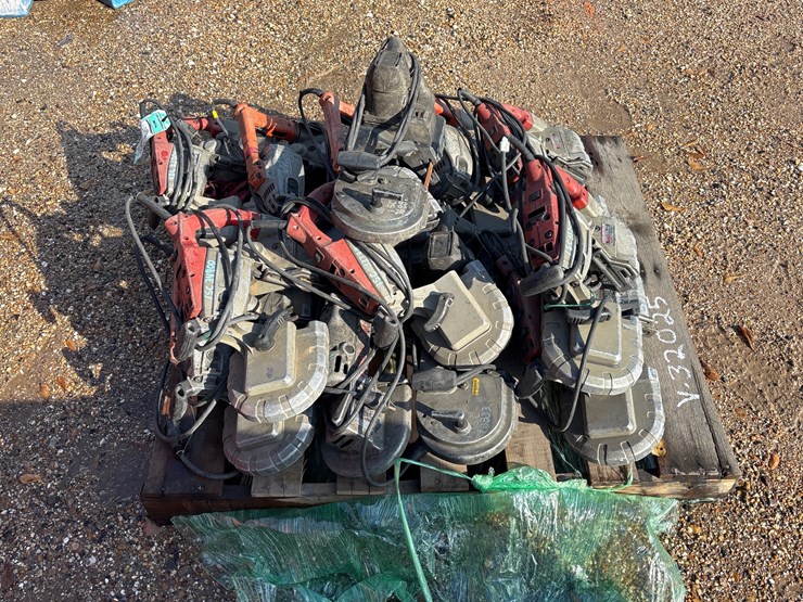 #5145-•-pallet-of-band-saws-image-1