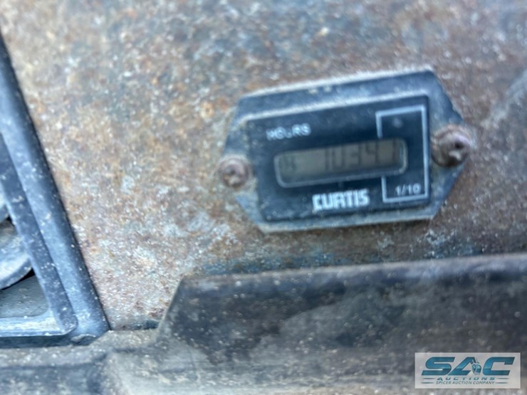 2015-takeuchi-tb1140-image-25