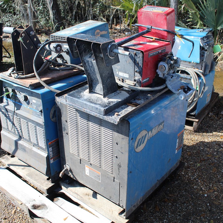 #5193 • 3 MILLER, 1 LINCOLN ELECTRIC WELDERS