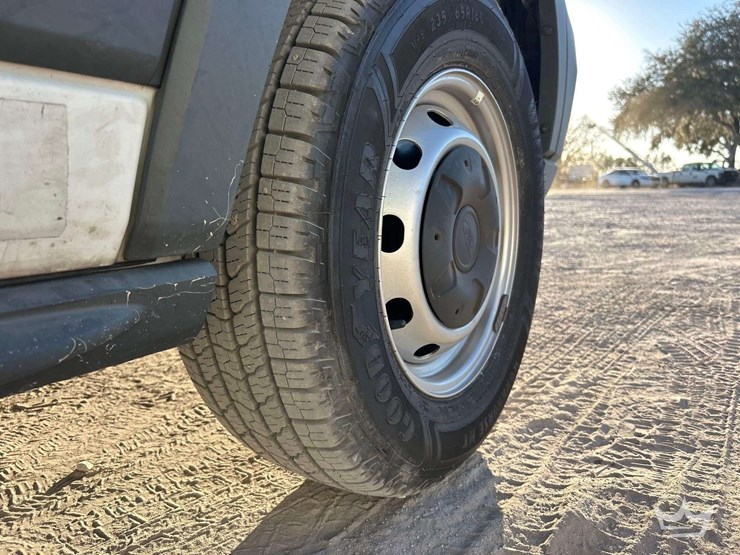 2017-ford-transit-image-25