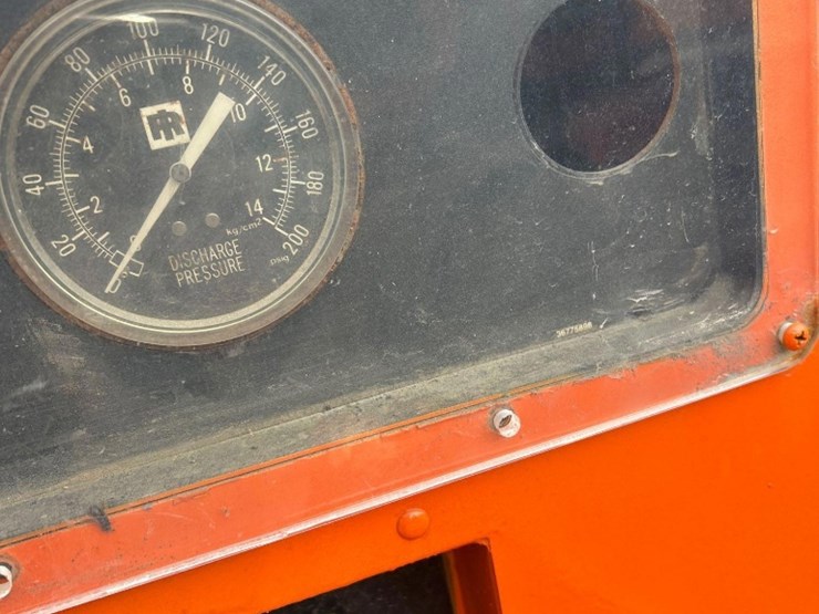 ingersoll-rand-125-s/a-portable-air-compressor-image-9