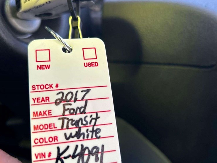 2017-ford-transit-image-30