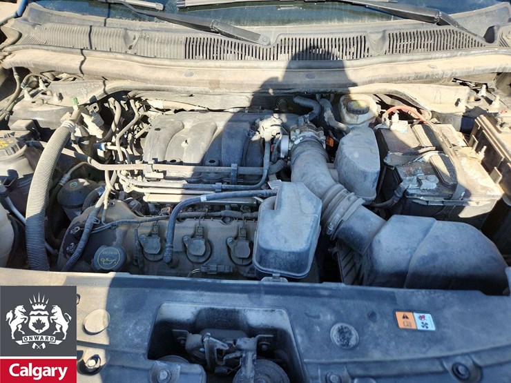 2019-ford-explorer-image-25