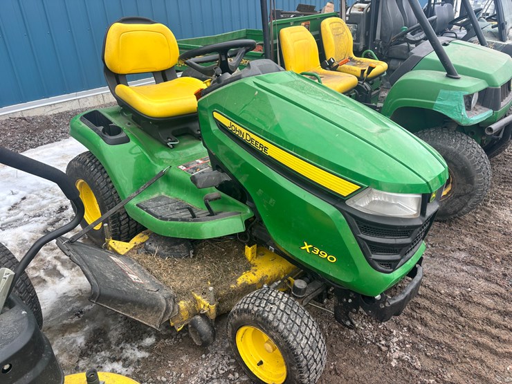 john-deere-x390-image-6