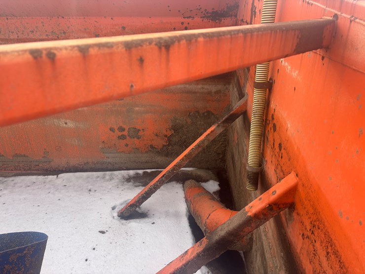 #4819-•-phils-pumping-&-fabrication-manure-dumpster-image-11