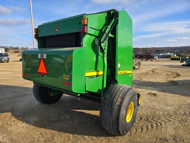 john-deere-568-image-5